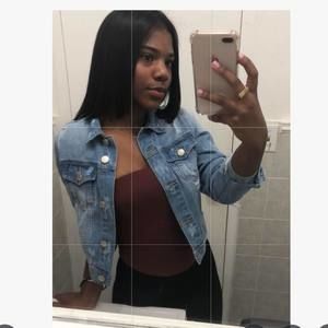 Meet your Posher, Yilenny